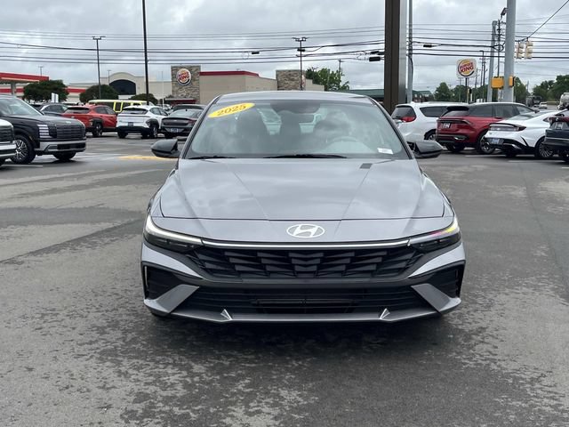 Certified 2025 Hyundai Elantra Sport FWD image 2