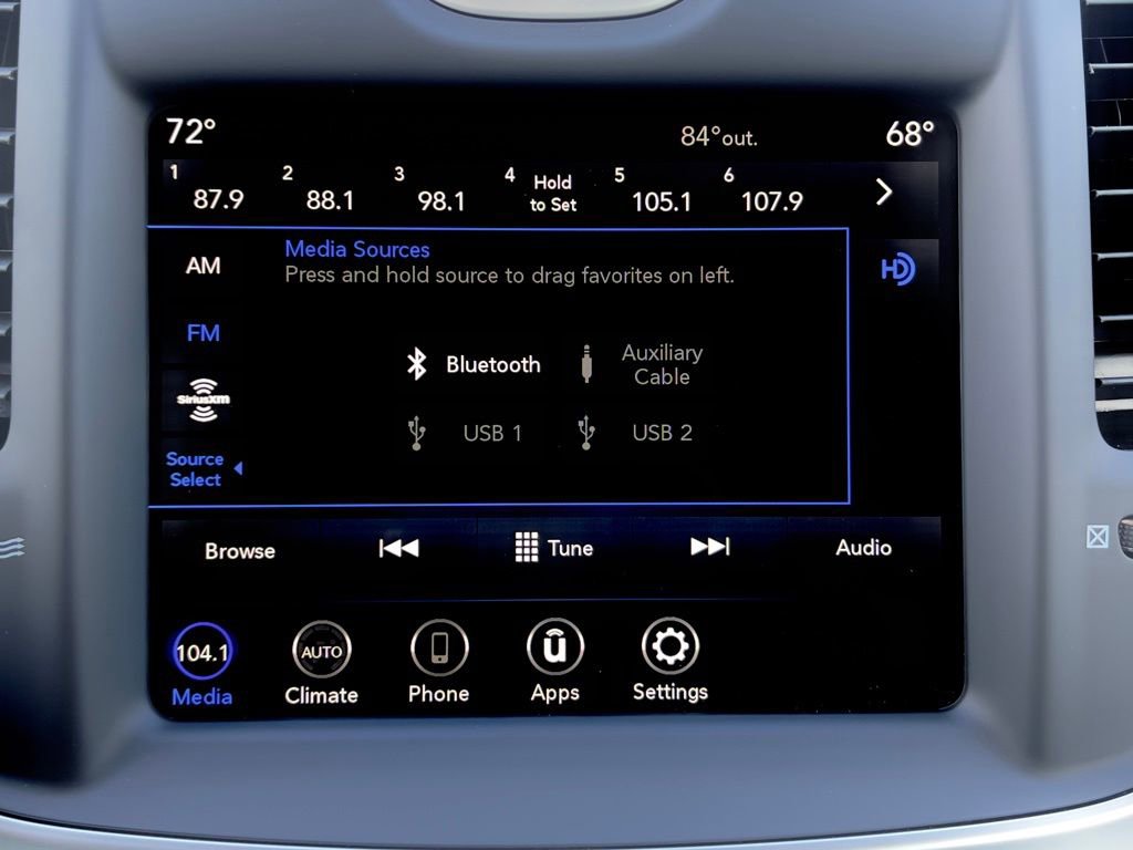Used 2023 Chrysler 300 Touring w/ Safetytec Plus Group image 27