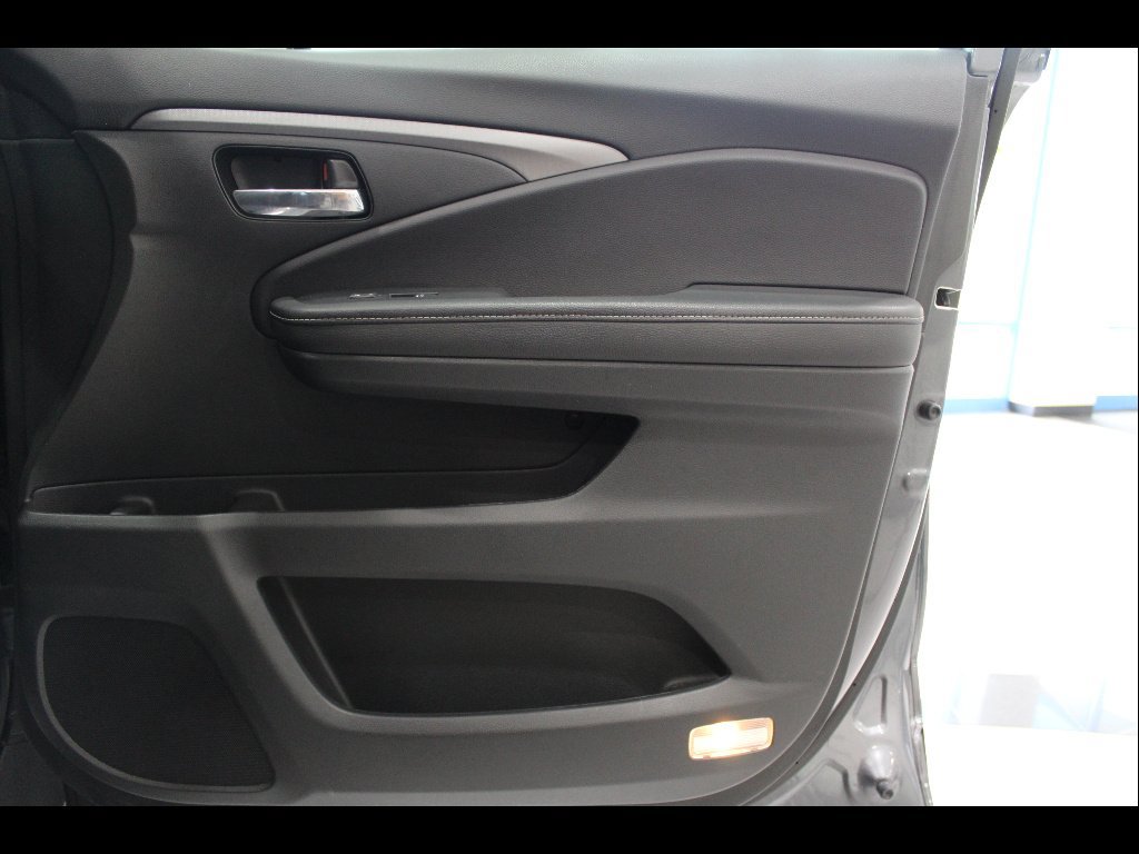 Used 2023 Honda Ridgeline RTL-E image 25