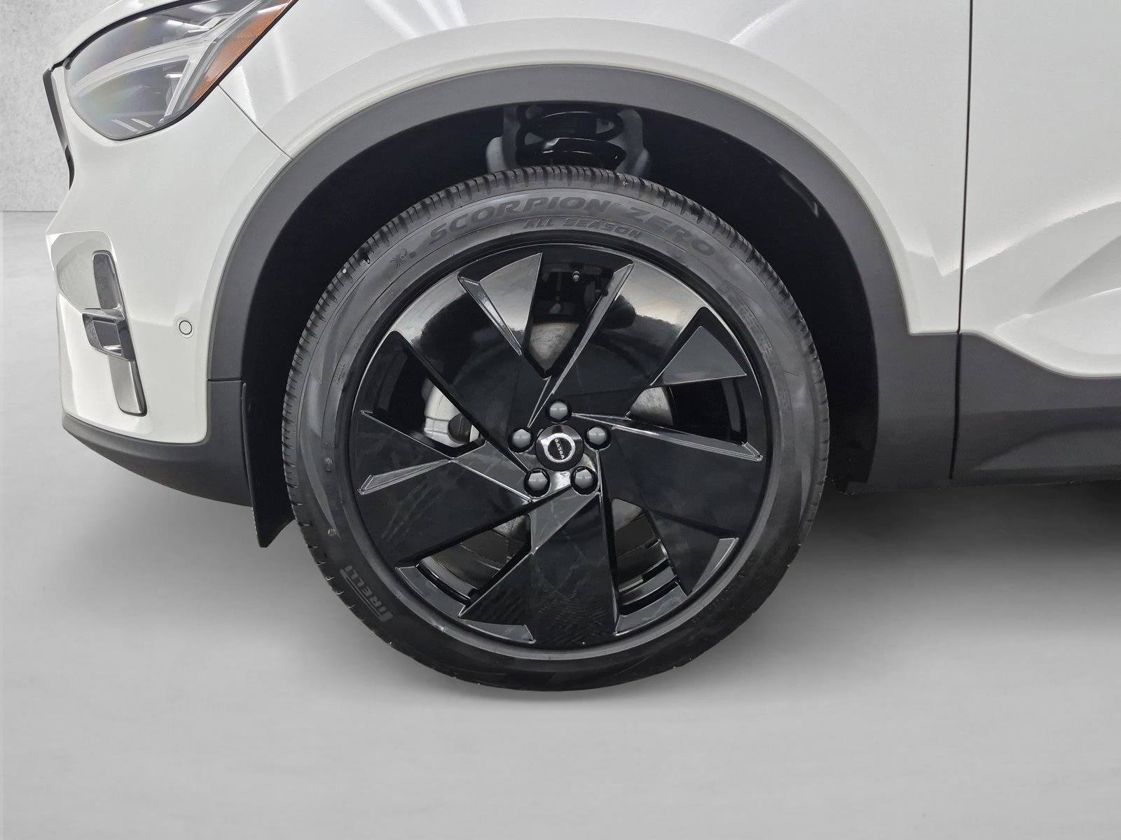 Used 2026 Volvo XC40 B5 Ultra AWD/4WD image 28