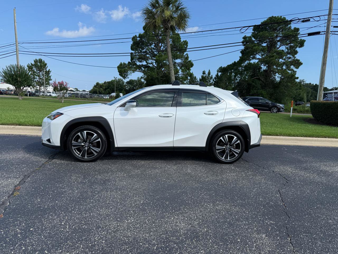 Used 2021 Lexus UX 200 w/ Accessory Package (A2) FWD image 2