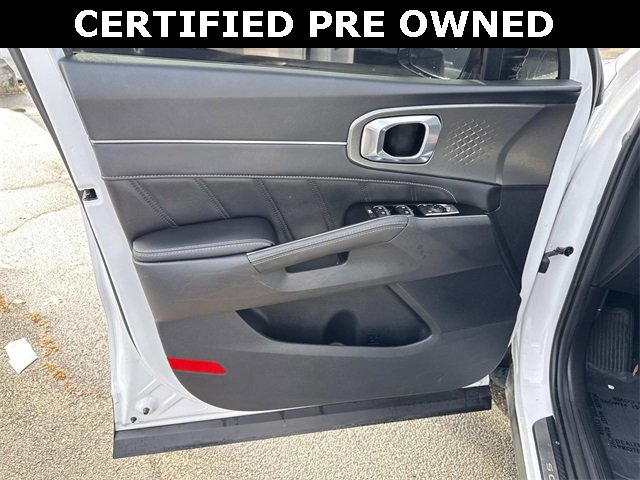 Certified 2023 Kia Sorento SX image 13