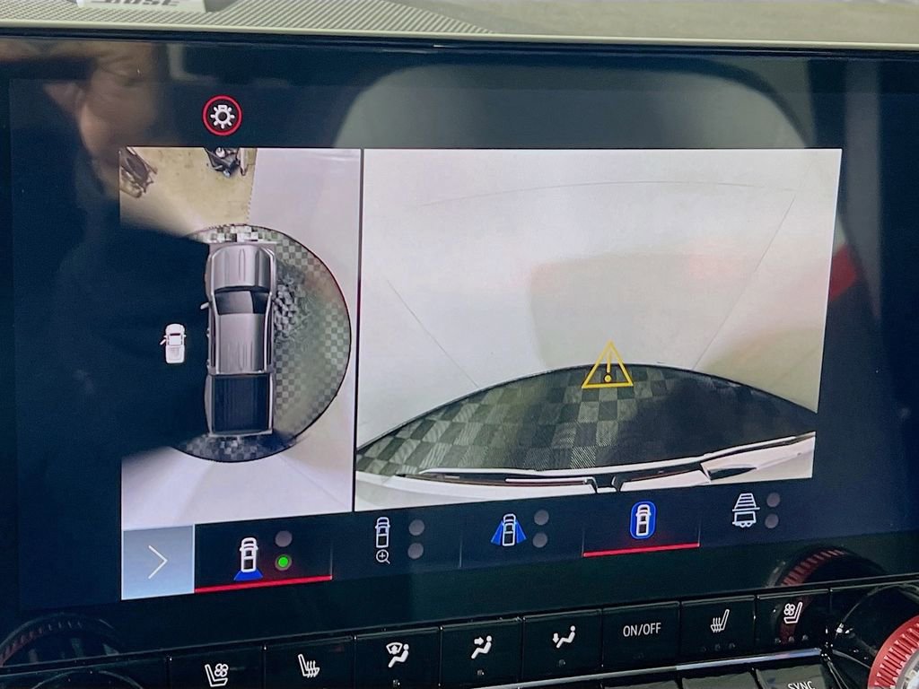 Used 2024 GMC Canyon AT4X image 13