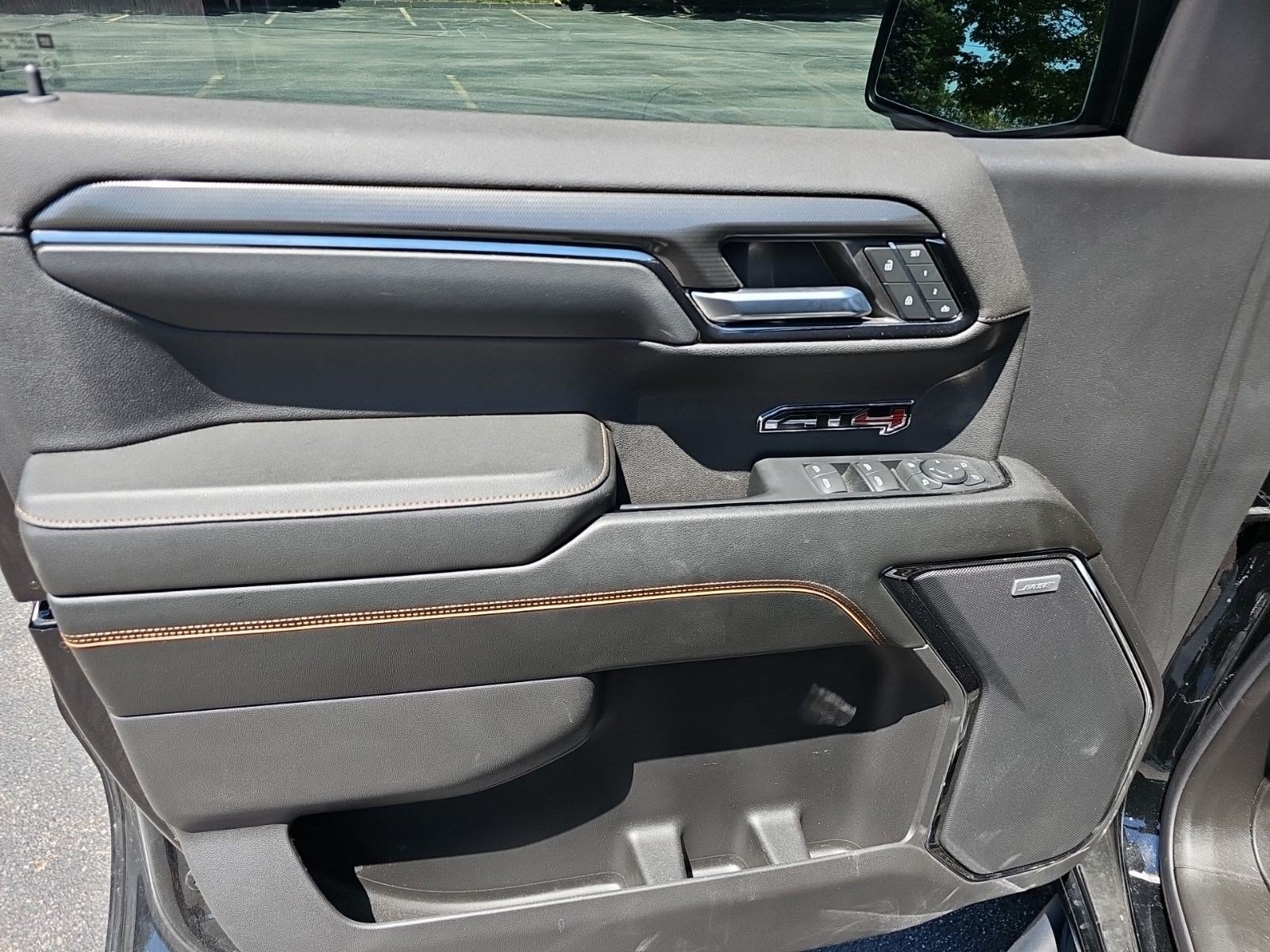 Used 2024 GMC Sierra 1500 AT4 w/ Technology Package AWD/4WD image 19