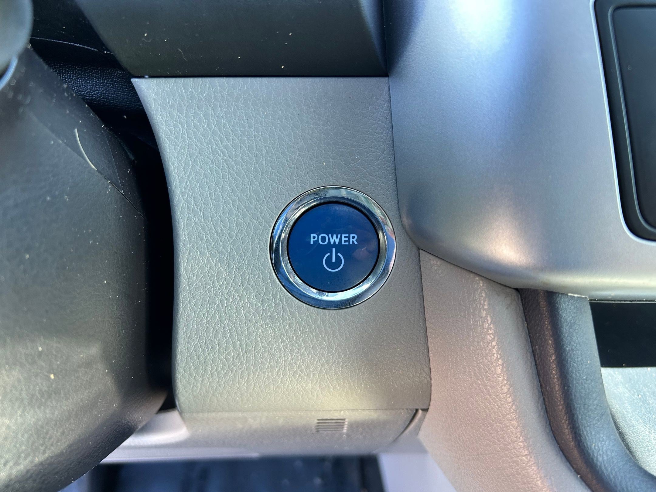 Used 2019 Toyota Highlander XLE image 17