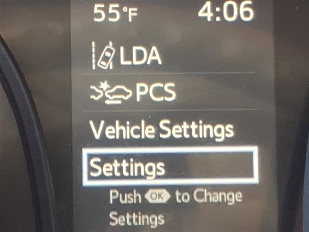 Used 2020 Toyota Camry LE image 9