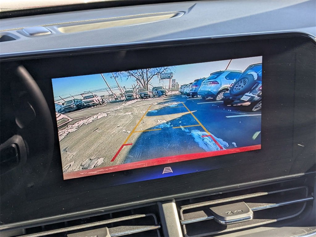 Used 2025 Chevrolet Trax LT w/ LT Convenience Package image 20