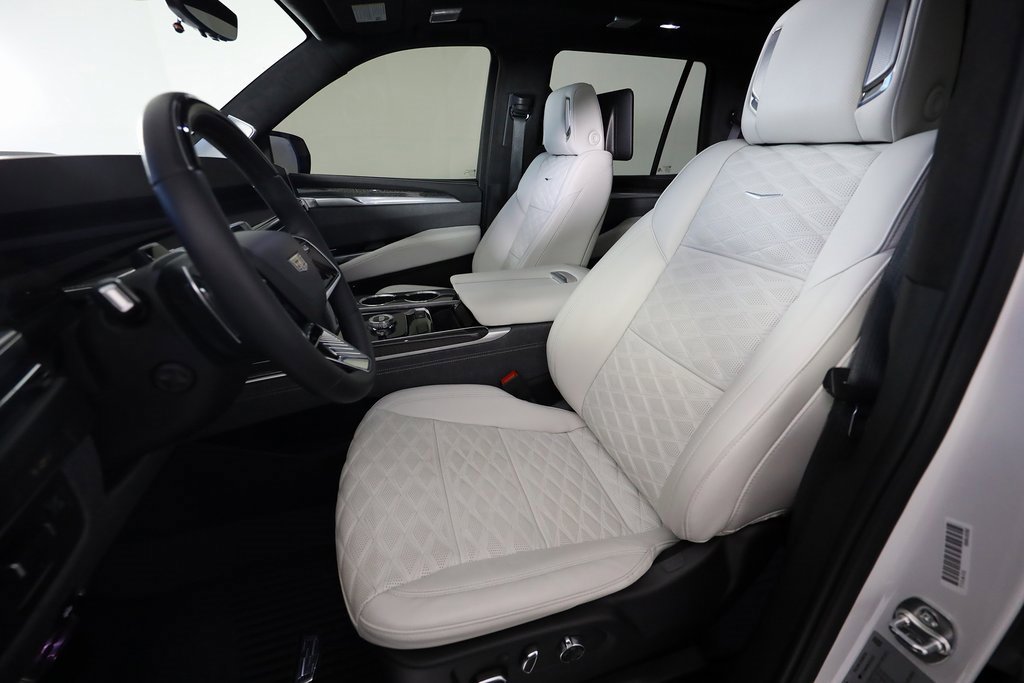 Used 2025 Cadillac Escalade V image 20