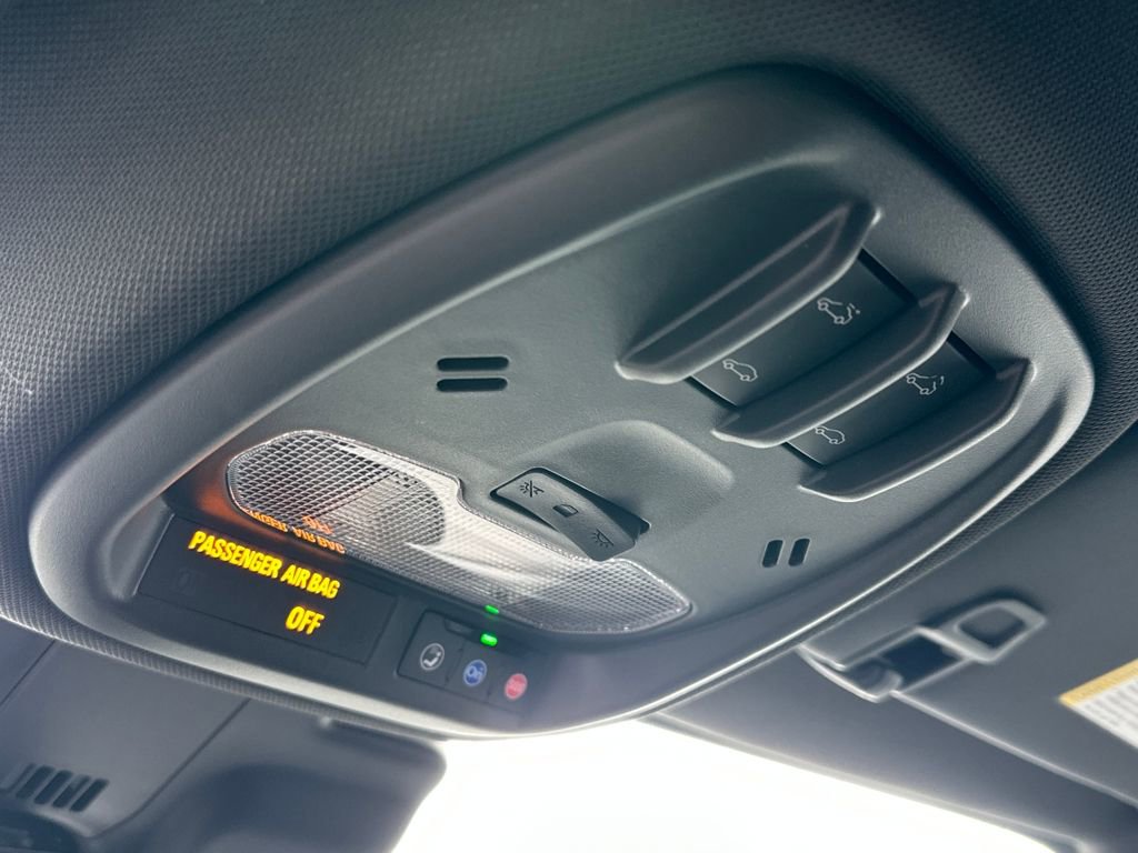 New 2026 Chevrolet Trax RS w/ Sunroof Package image 24