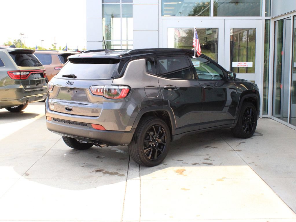 Certified 2022 Jeep Compass Latitude AWD/4WD image 6