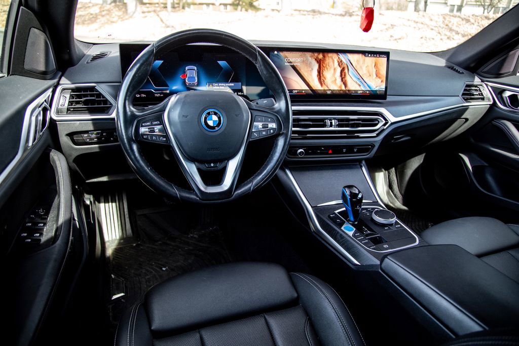 Certified 2023 BMW i4 eDrive35 w/ Premium Package image 10