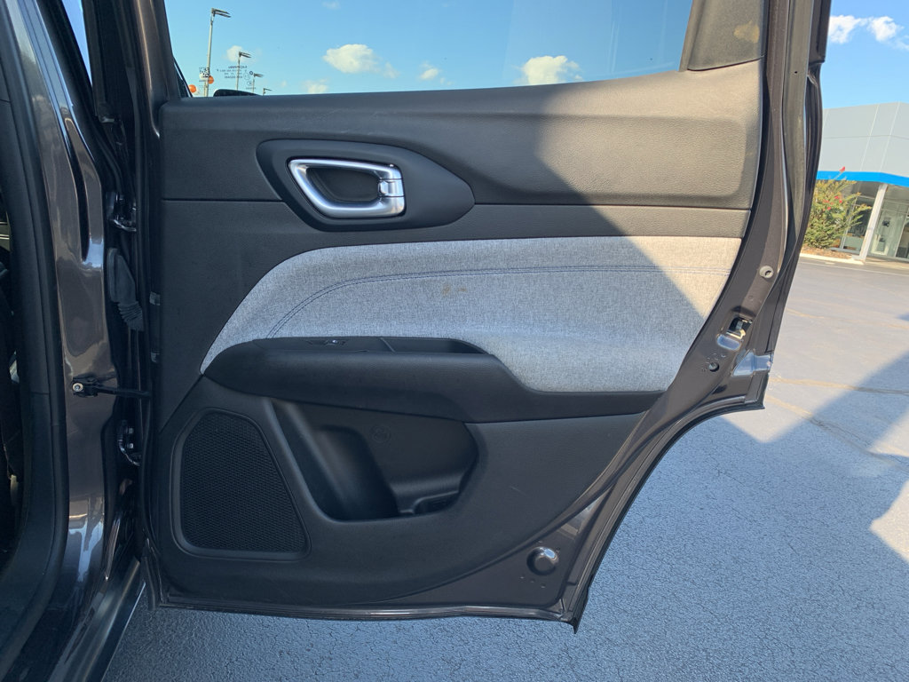 Used 2024 Jeep Compass Latitude image 26