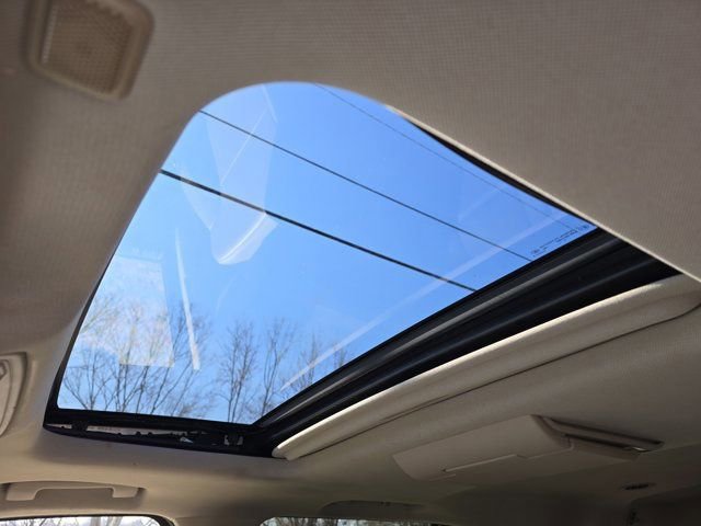 Used 2015 GMC Yukon SLT w/ Open Road Package image 35