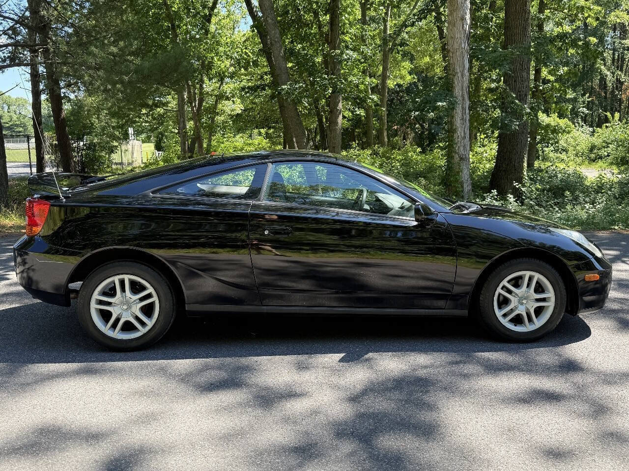 Used 2001 Toyota Celica GT FWD image 4