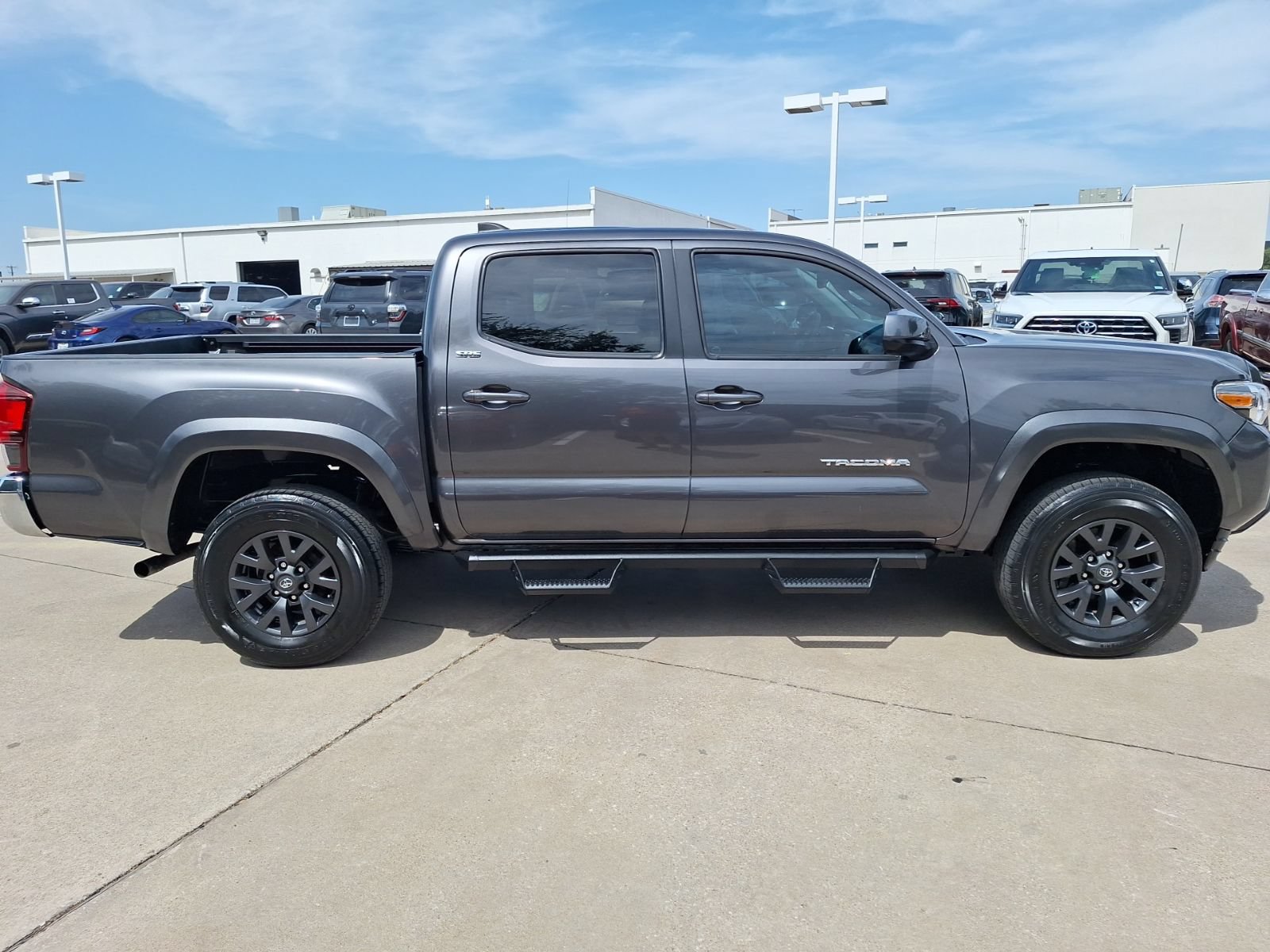 Used 2023 Toyota Tacoma SR5 RWD image 7