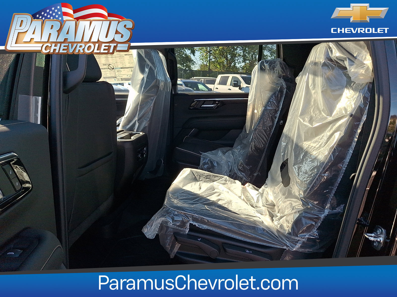 New 2026 Chevrolet Suburban Premier w/ Sun And Tow Package AWD/4WD image 6