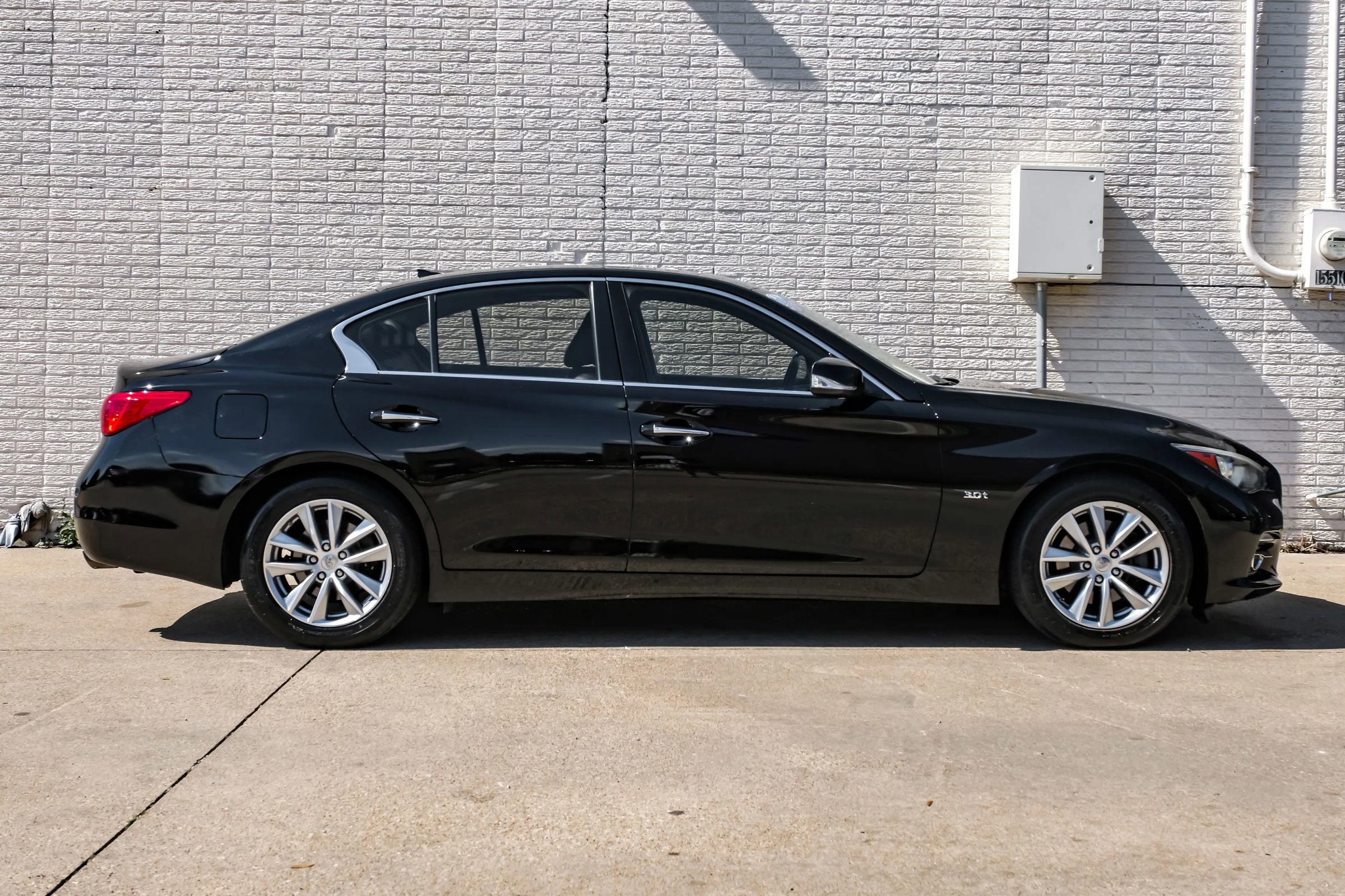 Used 2017 INFINITI Q50 3.0t Premium image 6