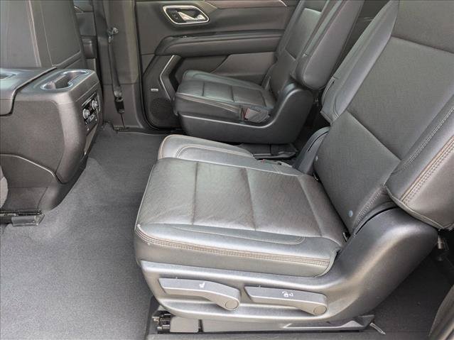 Used 2022 Chevrolet Suburban High Country AWD/4WD image 21