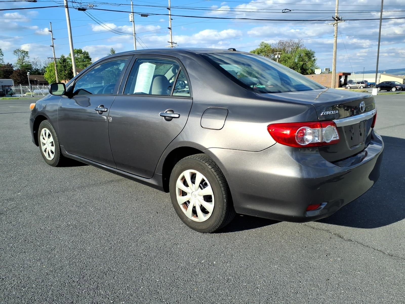 Used 2011 Toyota Corolla LE FWD image 4