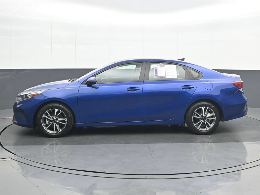 Used 2023 Kia Forte LXS w/ LXS Technology Package FWD image 3