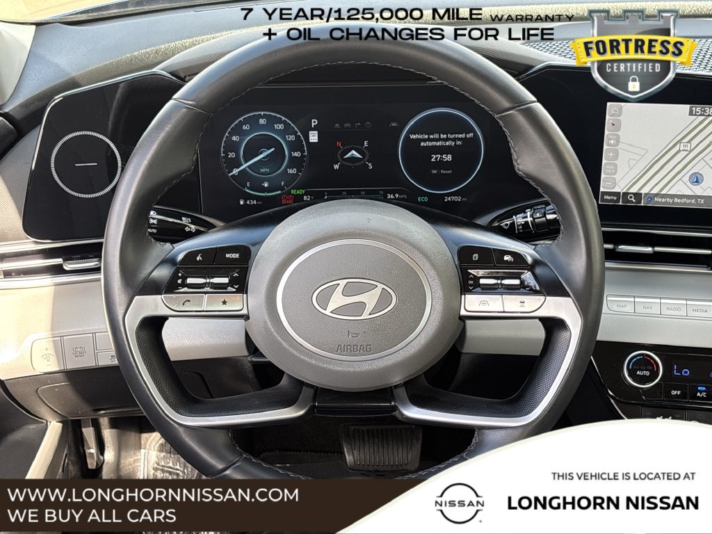 Used 2025 Hyundai Elantra Limited FWD image 12