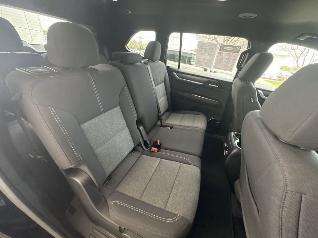 Certified 2025 GMC Acadia Elevation image 27