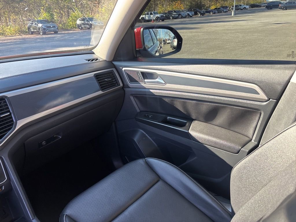 Used 2021 Volkswagen Atlas SE image 26