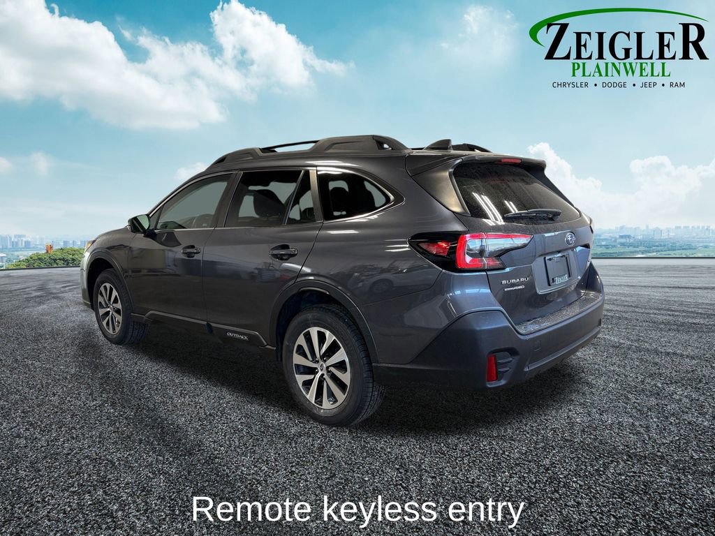 Used 2022 Subaru Outback Premium image 5