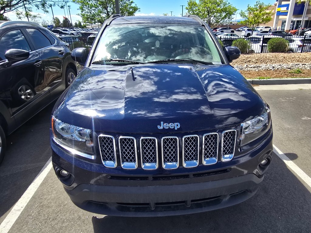 Used 2017 Jeep Compass Latitude FWD image 16