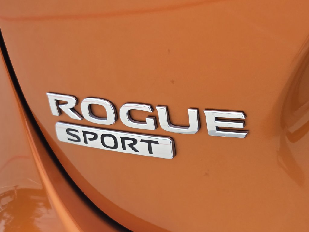 Used 2022 Nissan Rogue Sport SL AWD/4WD image 12