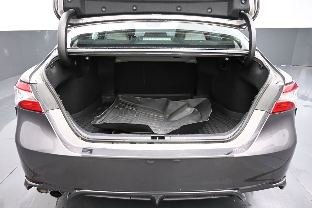 Used 2020 Toyota Camry SE FWD image 36