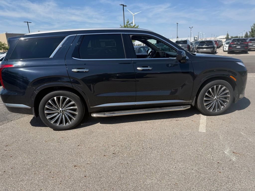 Used 2023 Hyundai Palisade Calligraphy AWD/4WD image 3