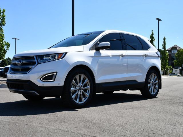 Used 2018 Ford Edge Titanium w/ Equipment Group 302A AWD/4WD image 3