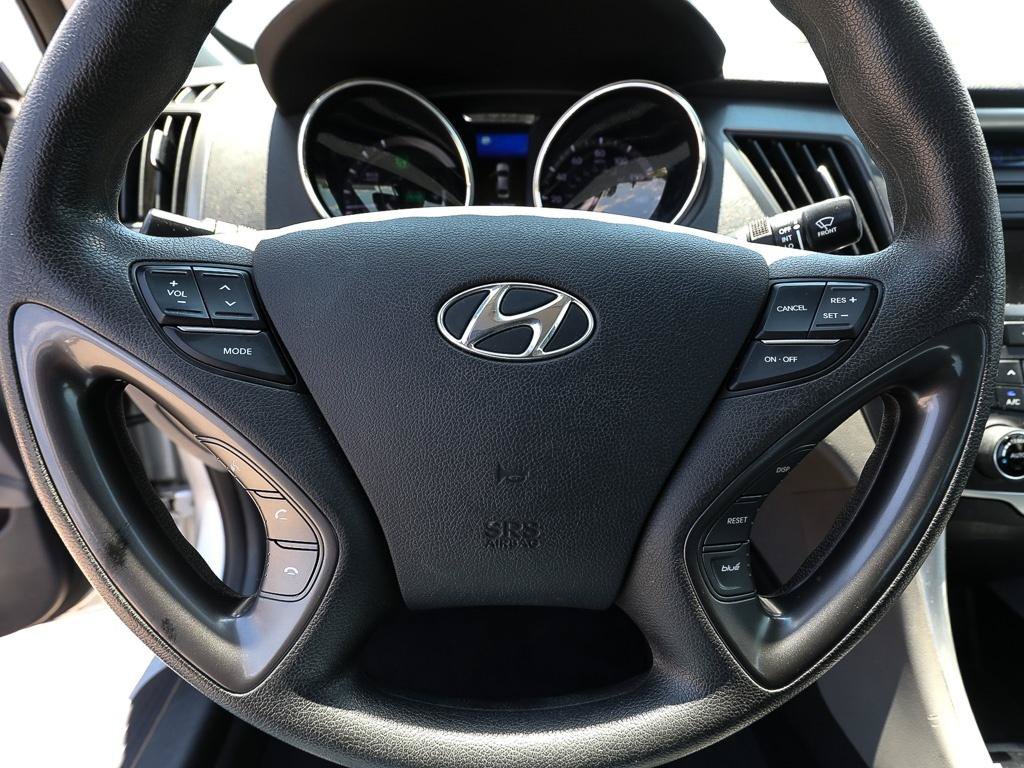 Used 2015 Hyundai Sonata Hybrid FWD image 15