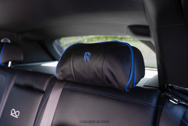 Used 2020 Rolls-Royce Cullinan Black Badge image 38