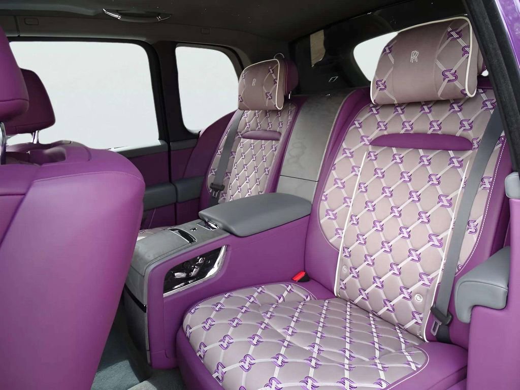 New 2025 Rolls-Royce Cullinan image 12
