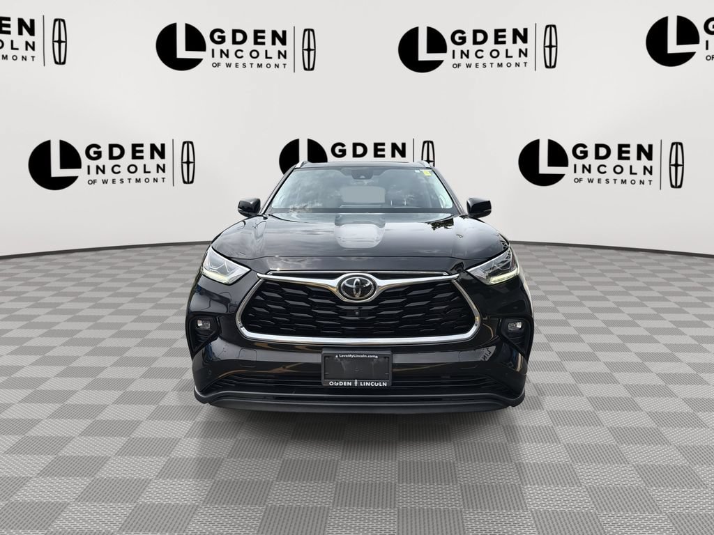 Used 2020 Toyota Highlander Limited AWD/4WD image 3