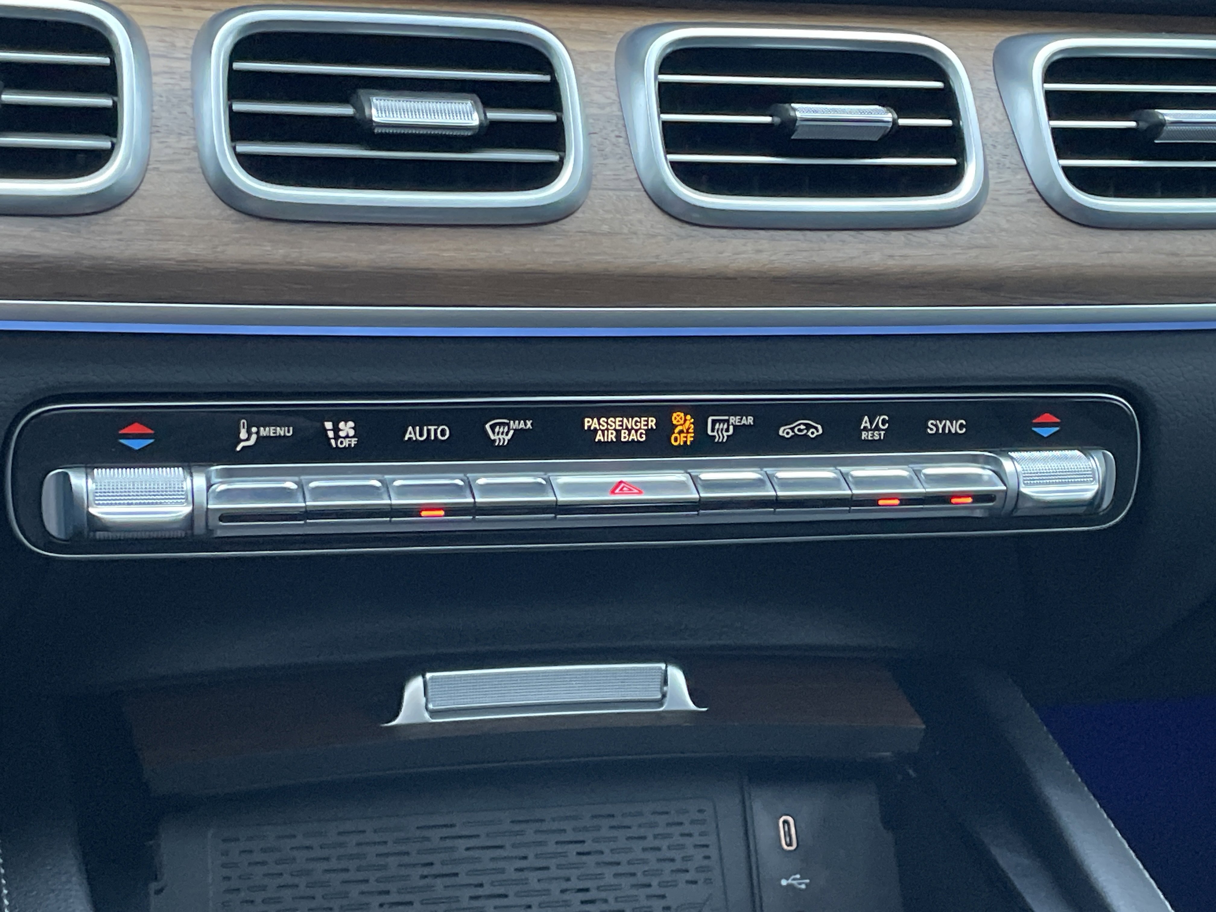 Certified 2025 Mercedes-Benz GLE 350 4MATIC image 32