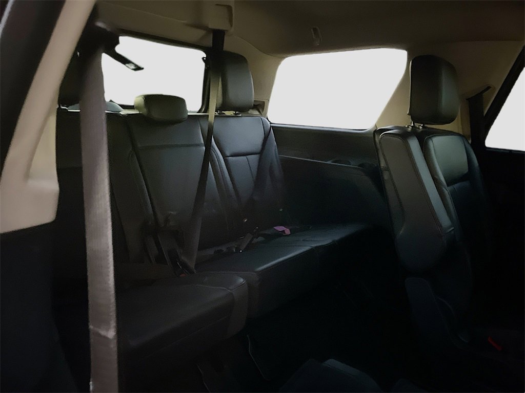 Used 2024 Ford Expedition XLT image 28