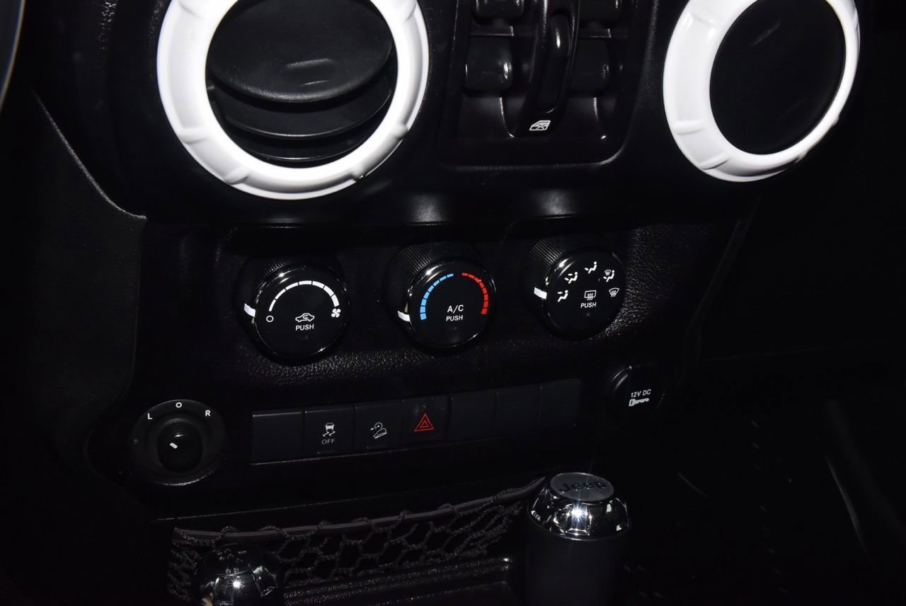 Used 2016 Jeep Wrangler Unlimited Sport w/ Quick Order Package 24S AWD/4WD image 29