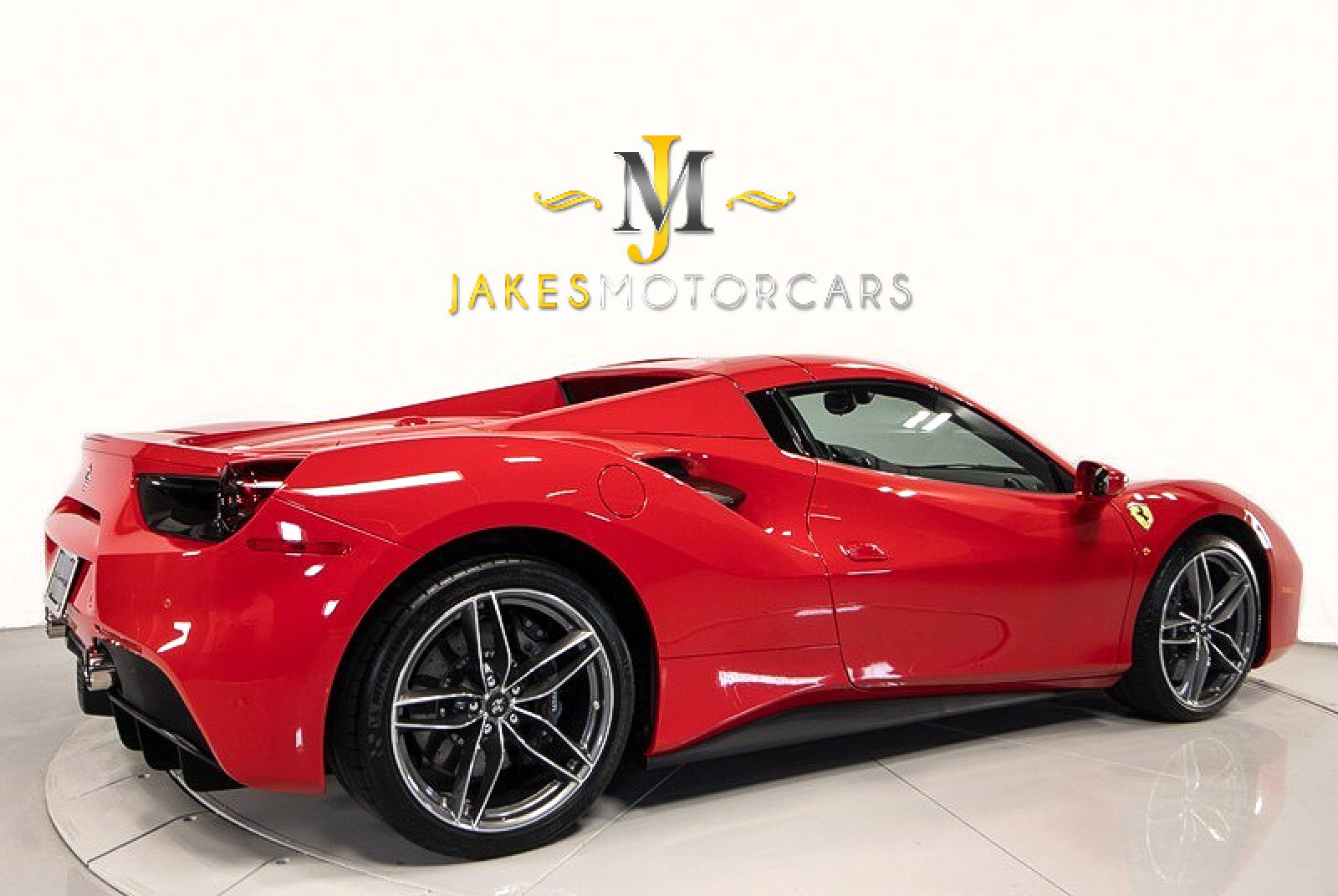 Used 2018 Ferrari 488 Spider image 11