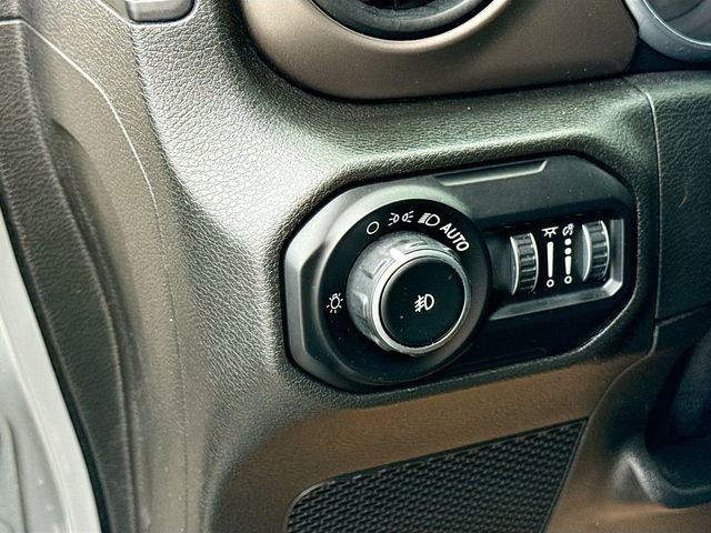 Used 2018 Jeep Wrangler Unlimited Sport S image 11