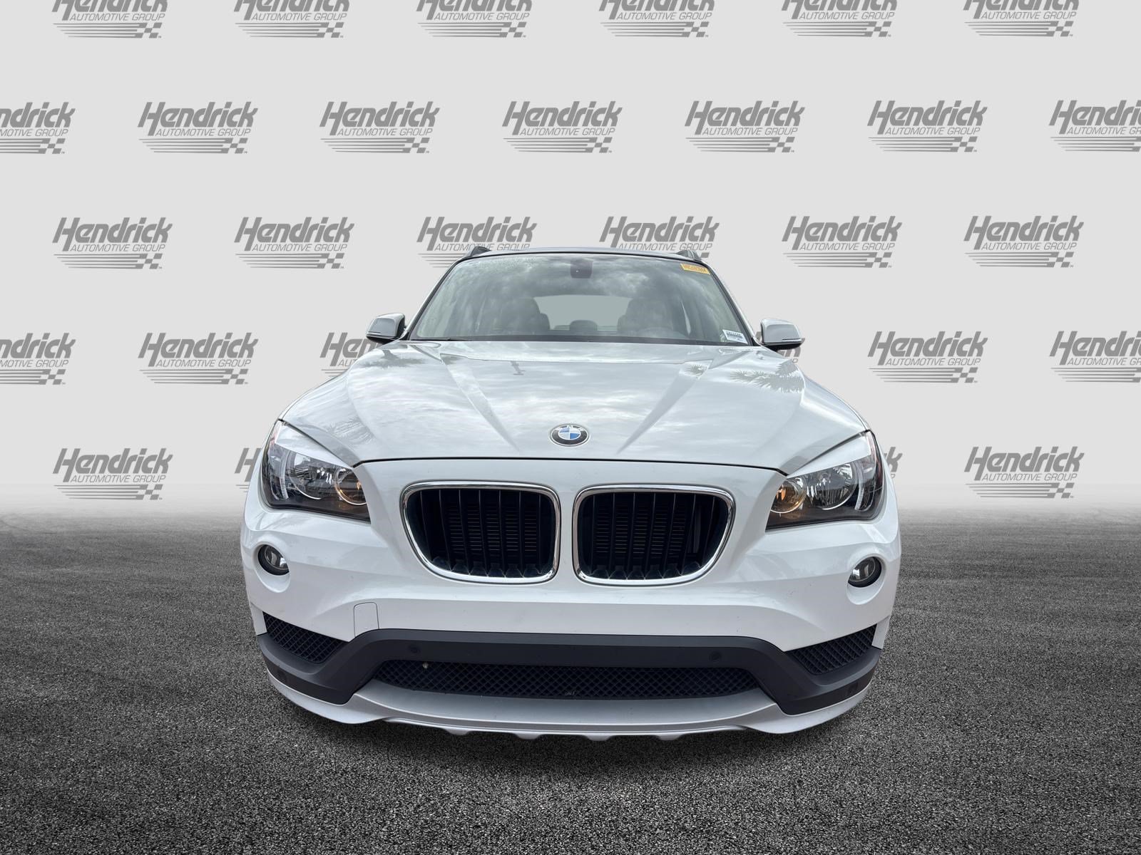 Used 2015 BMW X1 sDrive28i RWD image 3
