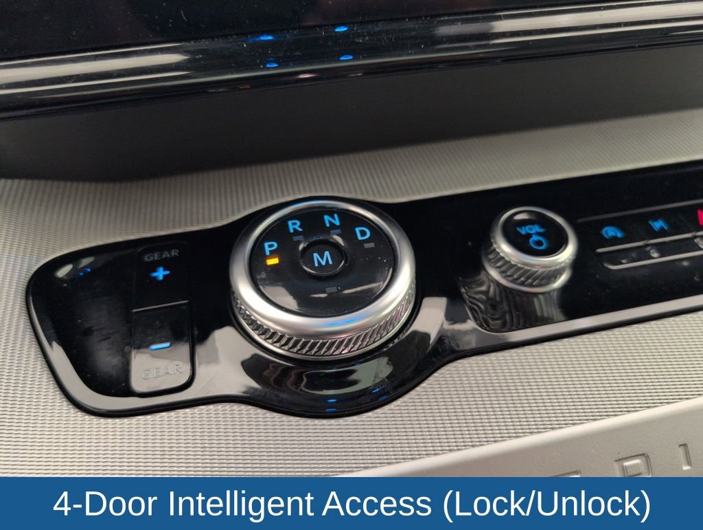 Certified 2025 Ford Expedition Active image 37