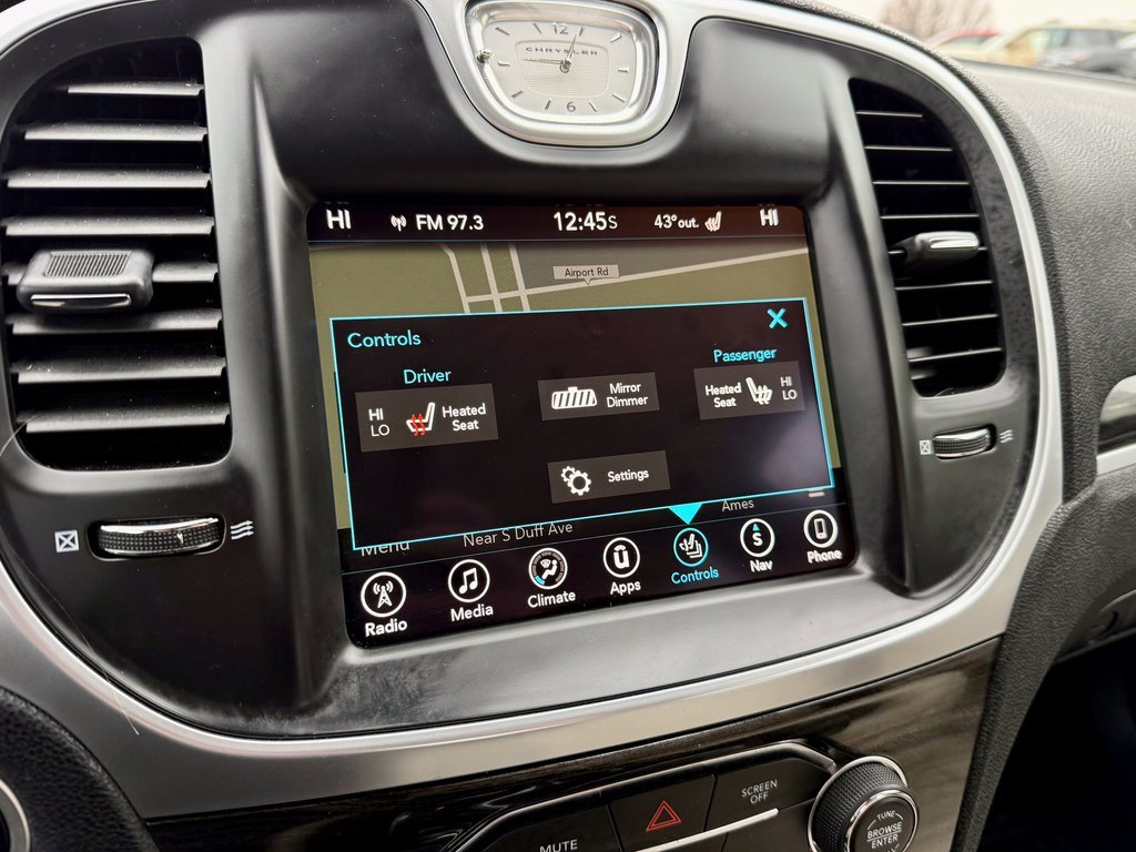 Used 2017 Chrysler 300 Limited w/ Value Package image 26