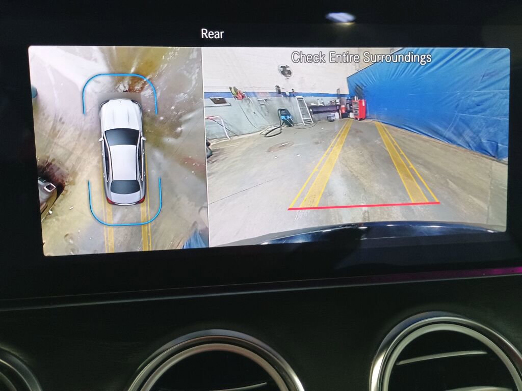 Used 2023 Mercedes-Benz E 350 4MATIC Sedan image 12