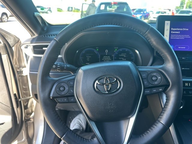 Used 2024 Toyota Venza Limited image 25