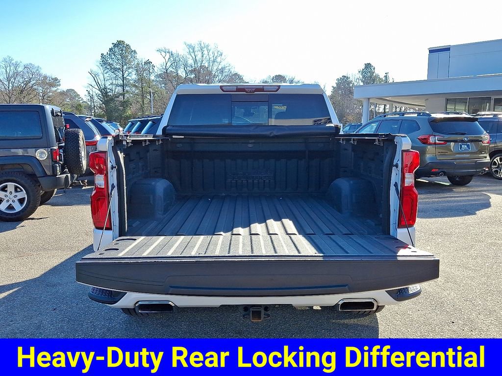 Used 2020 Chevrolet Silverado 1500 High Country w/ Technology Package image 32