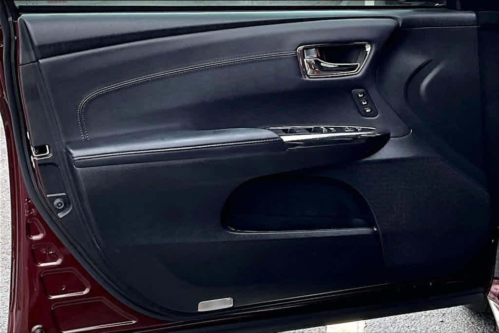 Used 2017 Toyota Avalon XLE Premium image 21