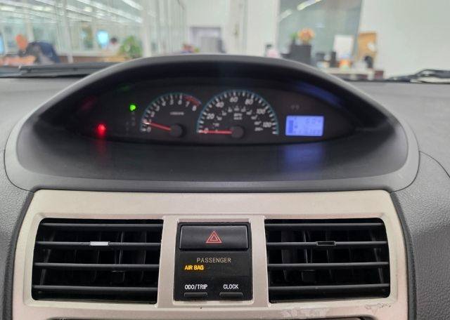 Used 2012 Toyota Yaris Sedan FWD image 14